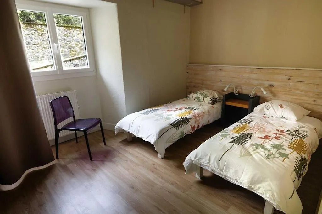 Holiday home Gite Ici Pour 8 Personnes Au Bord De La Riviere Le Monastier sur Gazeille